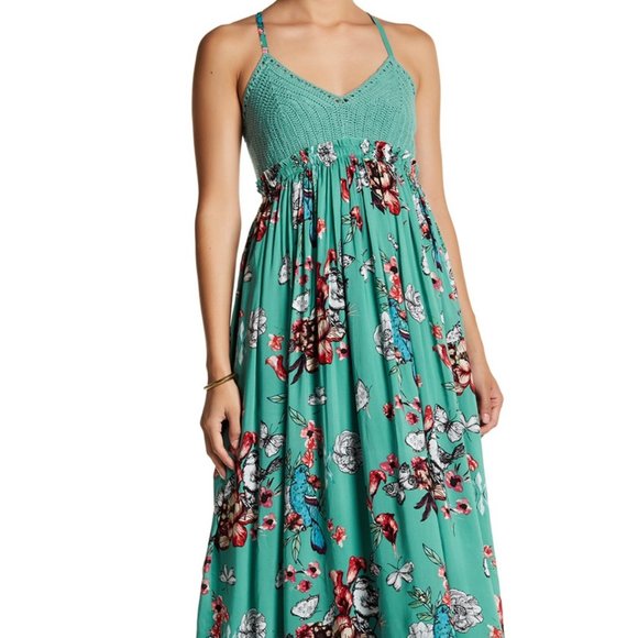 Jessica Simpson Dresses & Skirts - Jessica Simpson Small Crochet Floral Maxi Dress